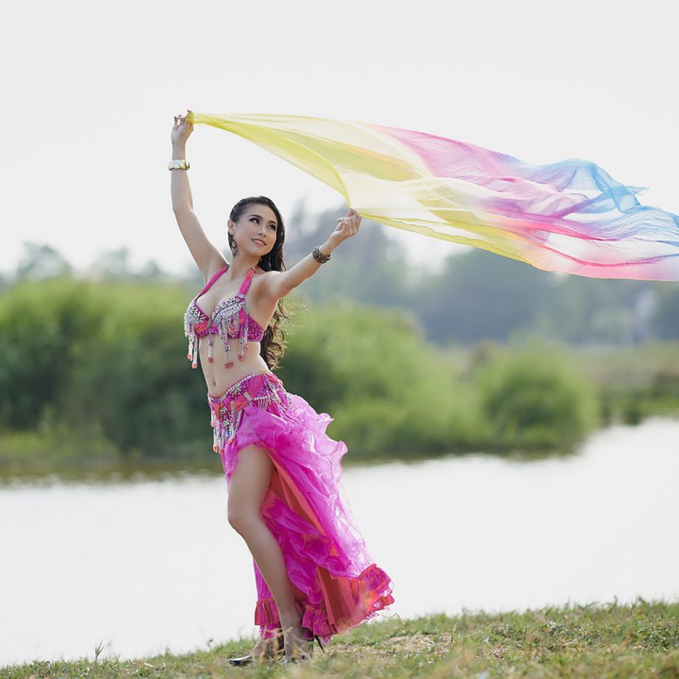 woman-6705067_960_720